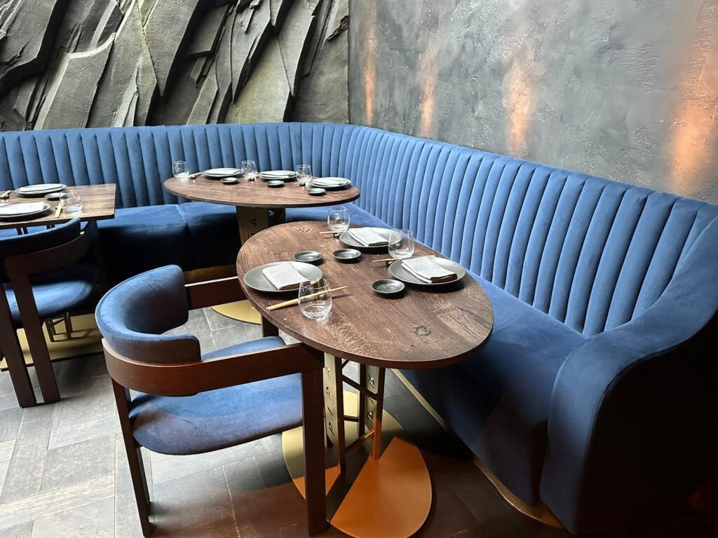 Commercial Upholstery/ Banquette Seating/Commercial Seating/Restaurant Seating